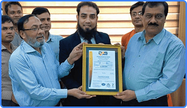 caucasian-businesswoman-and-businessman-worker-wor-2023-12-19-22-49-26-utc 2